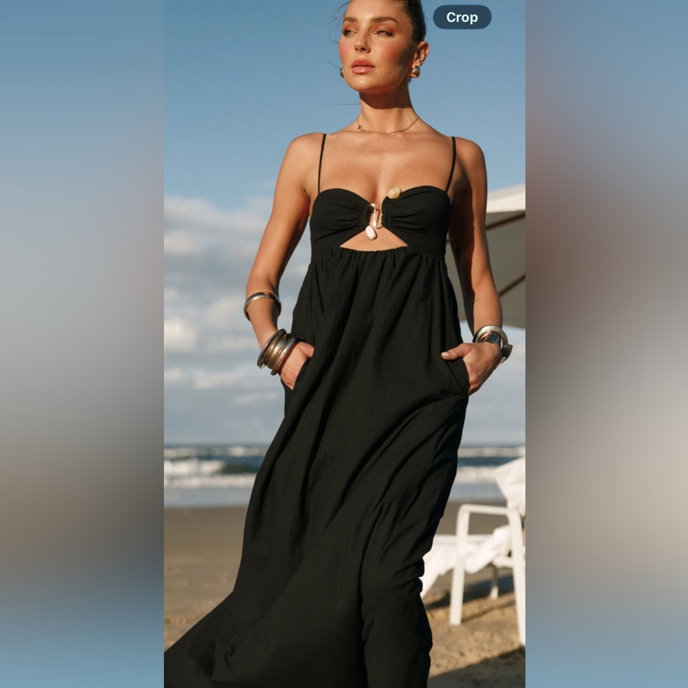 Elegant Black Maxi Dress